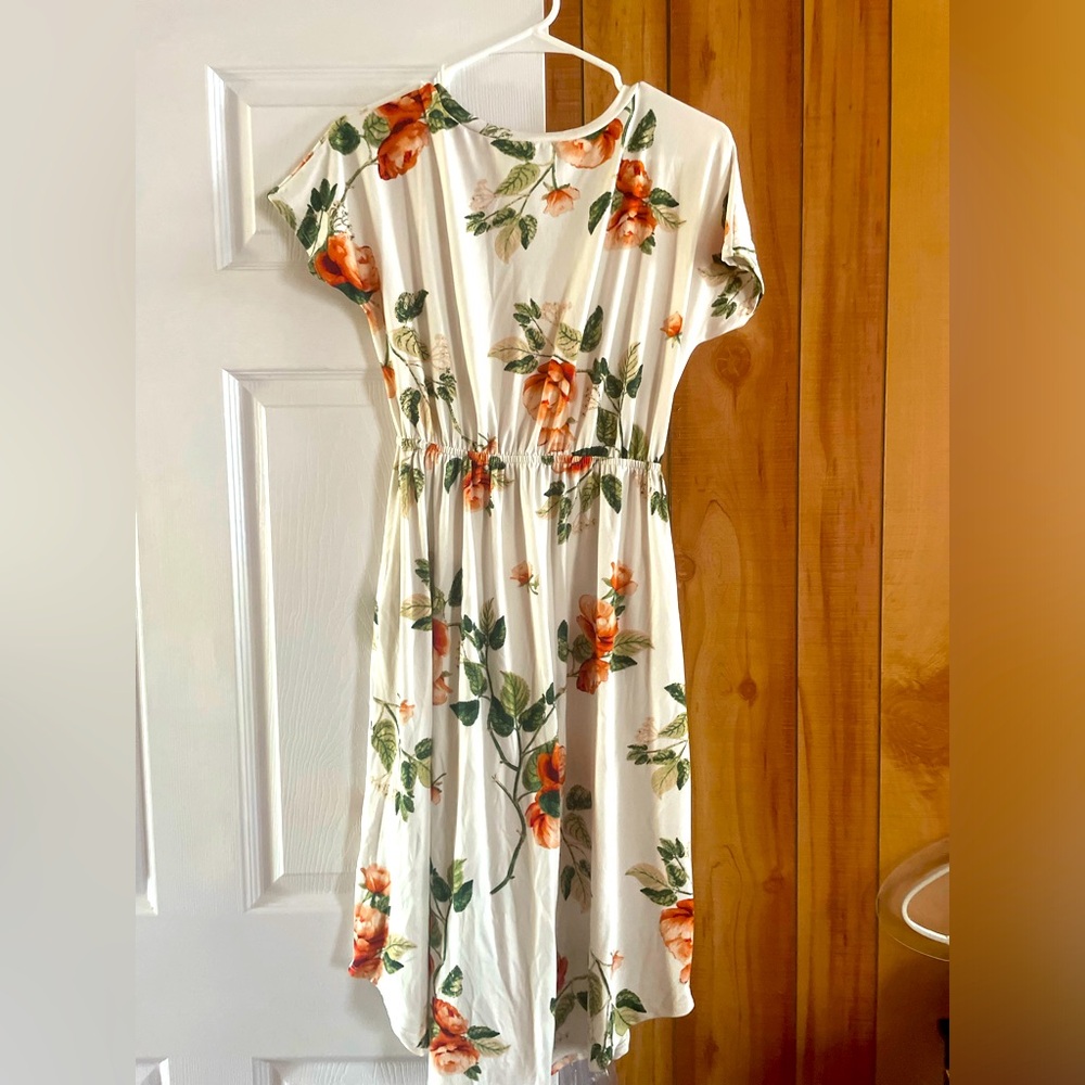Midi dress white with red flowers